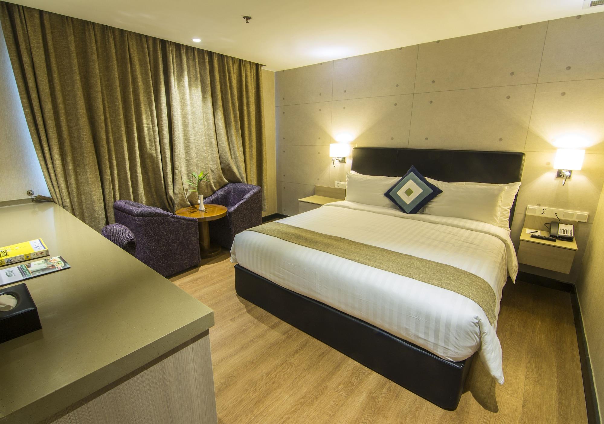 Kravan Hotel Phnom Penh Exterior photo