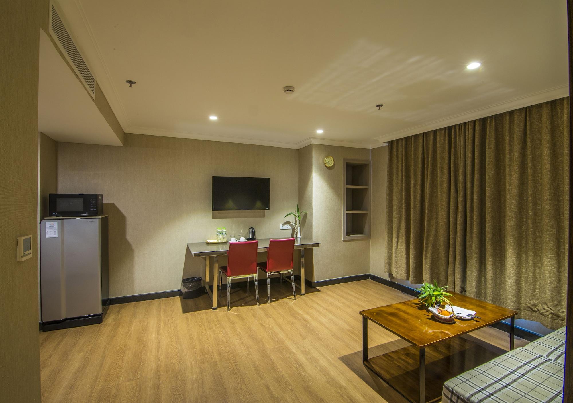 Kravan Hotel Phnom Penh Exterior photo